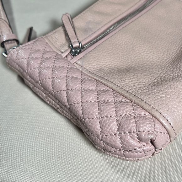 Vera Bradley Small Carryall Leather Crossbody Bag in "Pink Sands" Neutral Casual - Picture 9 of 16